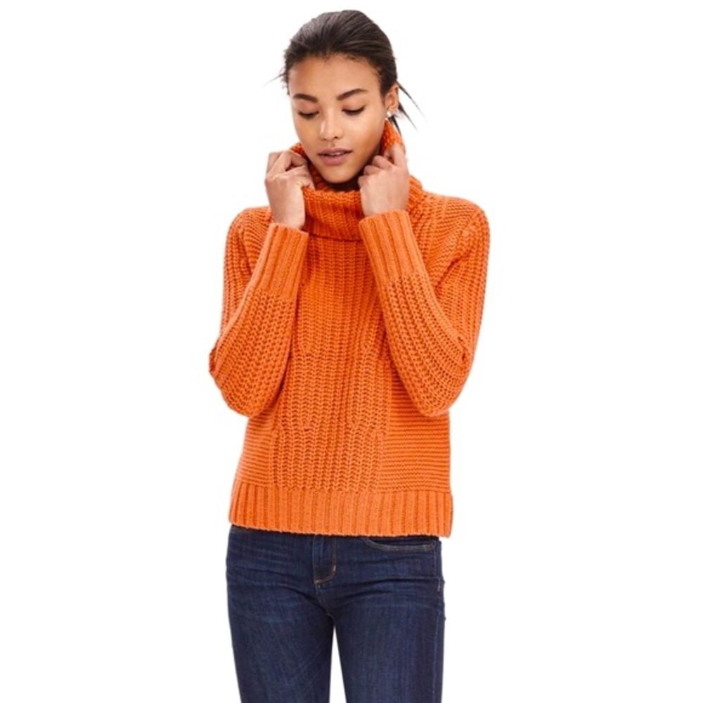 Banana Republic Mixed Stitch Turtleneck